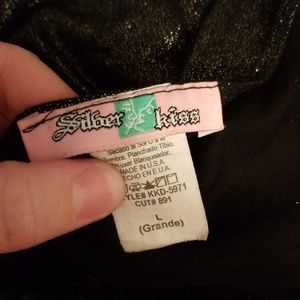 Dresses - 🎃NWOT METALLIC DRESS LARGE Dresses - 🎃NWOT METALLIC DRESS LARGE